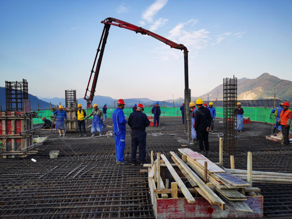 金磊項目部半成品倉土建完工